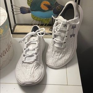 Under Armour Speedform running shoes 7W
